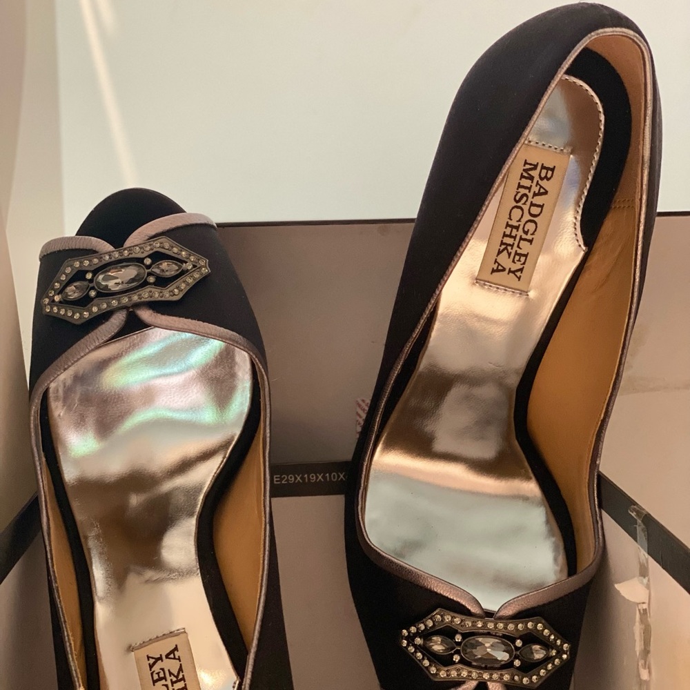 * Round peep-toe platform pumps pewter trim
* 1/2" platform, 4-1/2" heel